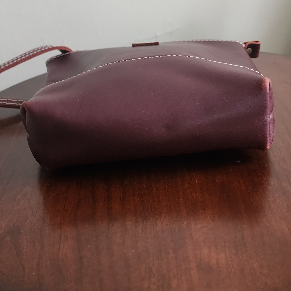 Portland Leather Dark Brown Messenger Bag - Picture 4 of 5